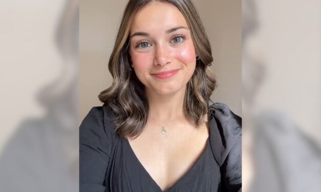 Consiguió trabajo como vendedora, pero renunció tras una particular restricción