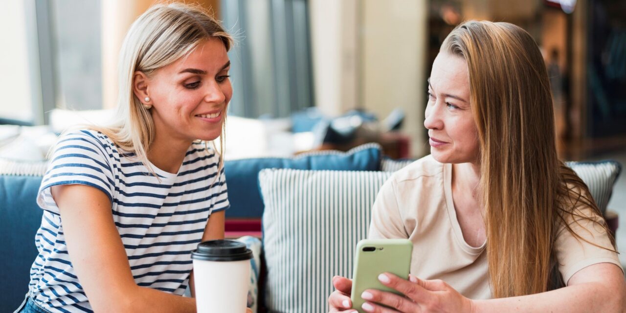 Qué significa exponer toda la vida en redes sociales, según la psicología