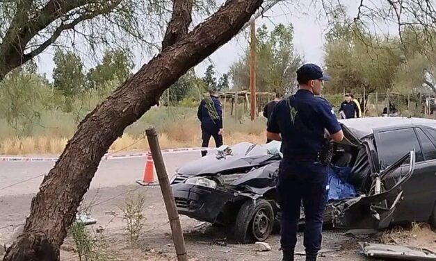 Tragedia en Ruta 20: Una Mujer Fallecida y Otra con Graves Heridas tras un Impacto Contra un Poste