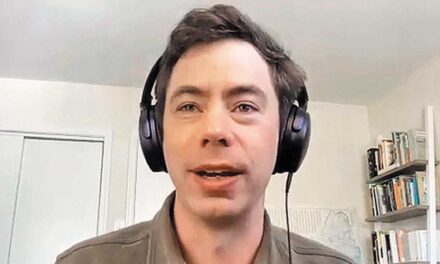 Kyle Chayka: “Ahora vemos cómo los principios de Milei se trasladan al gobierno de Estados Unidos”