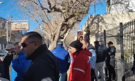 Malestar en el transporte: choferes de colectivos evalúan una protesta en la UTA