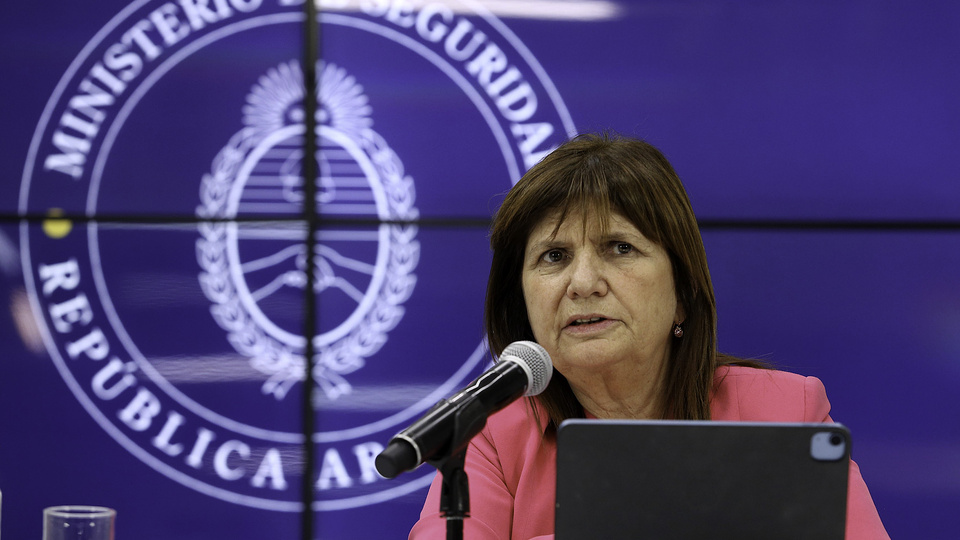 El Gobierno justificó la feroz represión a la marcha en defensa de los jubilados | «Fueron preparados para matar», dijo Bullrich