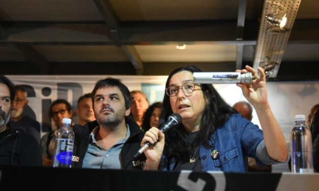 Las pistolas lanza gases usadas en la represión a los jubilados estaban prohibidas hasta que llegó Bullrich | Con la que atacaron al fotógrafo Pablo Grillo
