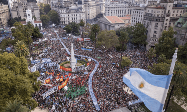 El Gobierno prohibió el uso de drones sobre Plaza de Mayo y Olivos | Sugestiva restricción que sale a la luz luego de la represión en Congreso