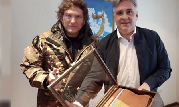 La imagen de Milei se desploma en Córdoba y arrastra para abajo a la de Llaryora | Malos números en las encuestas