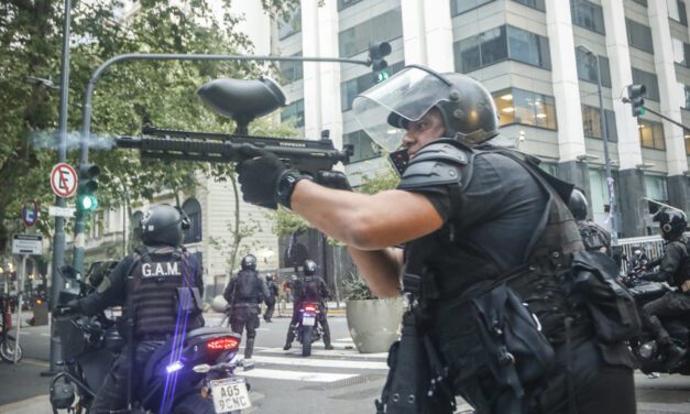 El Gobierno presentó una denuncia penal contra la magistrada que ordenó liberar a los detenidos