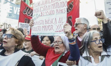 Políticos, artistas y organismos de DD.HH. exigen que se «garantice la libertad de manifestación» | Petitorio en la previa de la marcha de jubilados de este miércoles