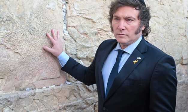 Sin escapada de fin de semana: Milei tuvo que suspender su viaje a Israel | Jaqueado por las protestas, el criptogate y la suba del dólar