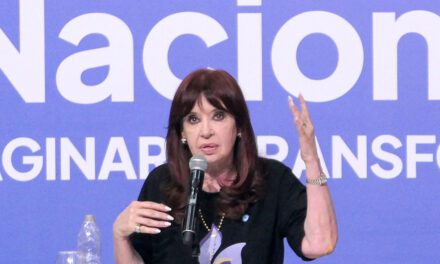Cristina Kirchner cuestionó el préstamo del Fondo Monetario | Acusó a Milei de «mentiroso» y a Caputo de «patinador serial de dólares ajenos»