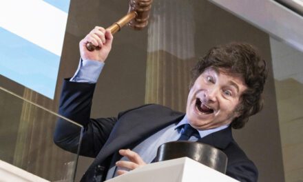 Milei busca calmar al mercado y niega que vaya a haber una devaluación | A partir del anuncio de Caputo de un acuerdo con el Fondo