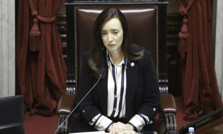 Villarruel no congela un nuevo aumento para los senadores y Milei mandó a Lilia Lemoine a acusarla de hacer caja | Arde la interna en la cima del poder