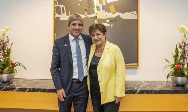 A los tumbos | Los «mercados» dieron por fracasada la estrategia financiera de Milei