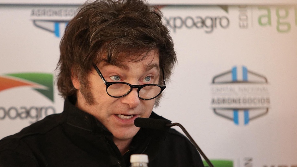 La agenda de Javier Milei, con un ojo en el dólar y otro en el FMI | Caputo intentó, otra vez, llevar calma a los mercados