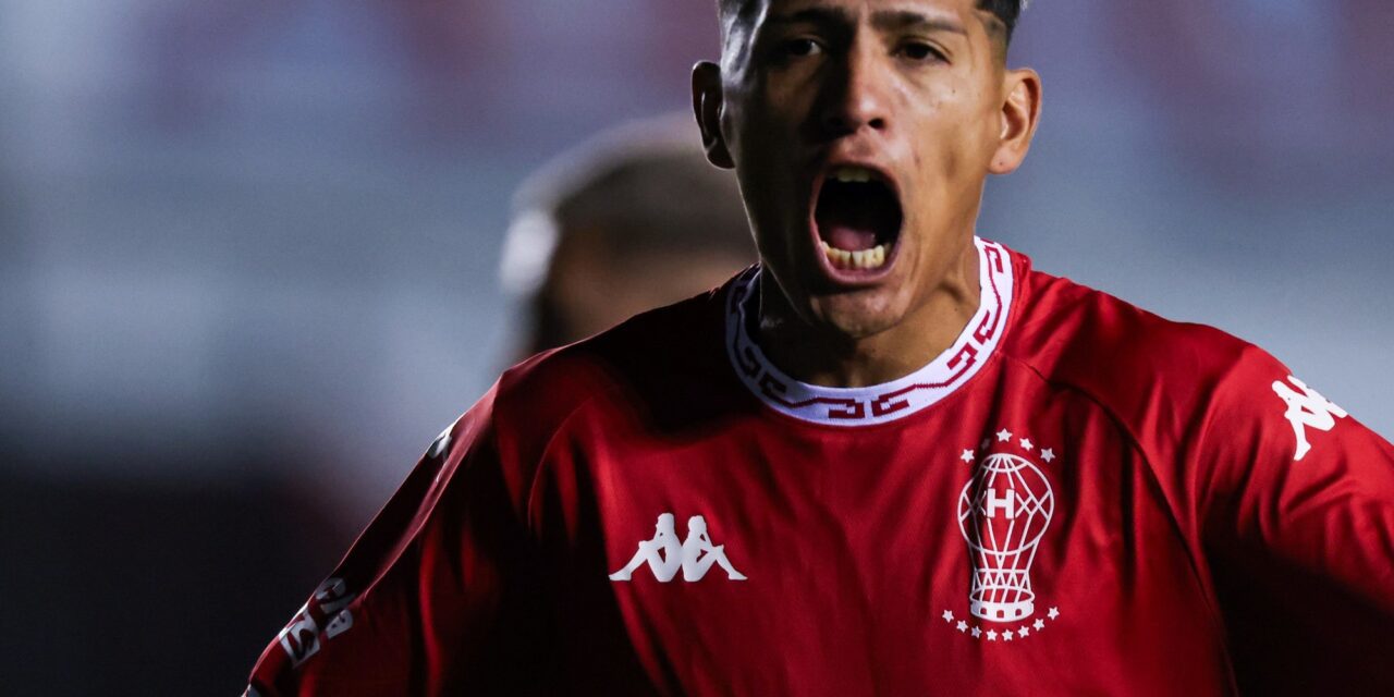 Huracán sufrió pese al golazo de Gil y Platense avanzó a los 16avos de final