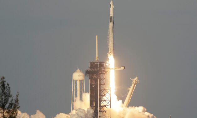 así fue el despegue de SpaceX para rescatar a astronautas de la NASA