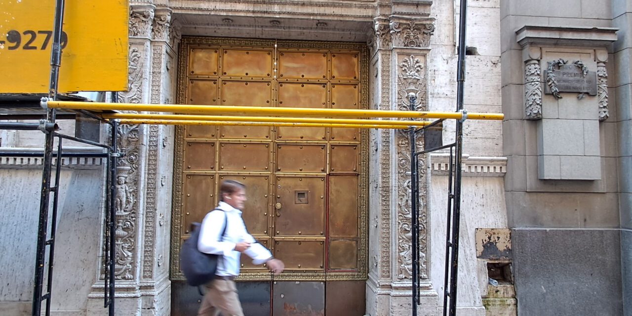 El misterioso bunker de los tuiteros libertarios, a 2 cuadras de la Casa Rosada