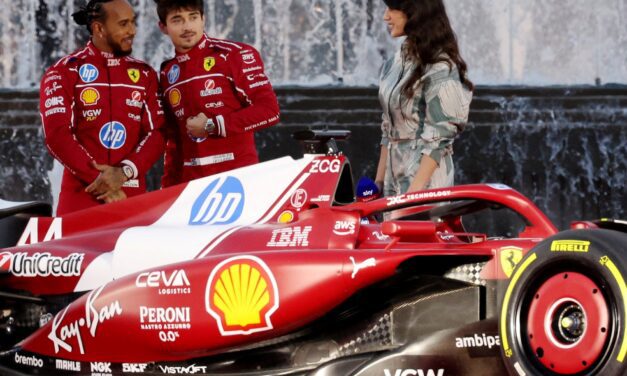 Milán se tiñó de rojo por Ferrari y un Lewis Hamilton cada vez más italiano prometió «pelear por el título» de la Fórmula 1