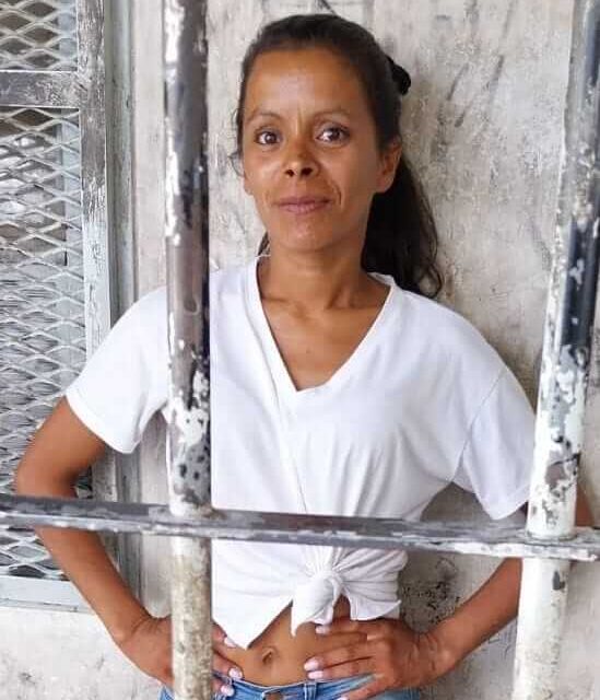 Mujer detenida tras robar un celular en el Barrio Echeverría