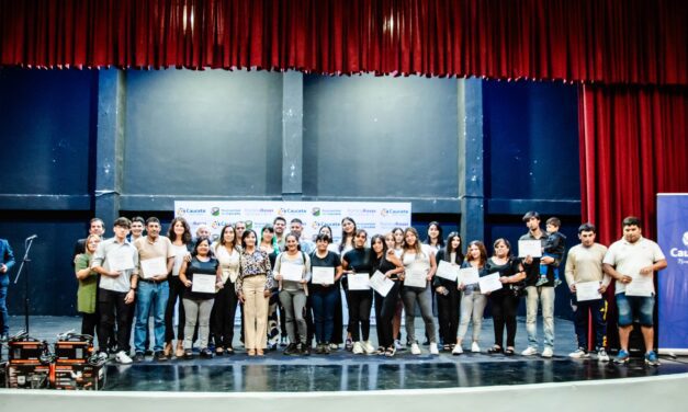 Romina Rosas entregó certificados y dio inicio a nuevos talleres de empleo