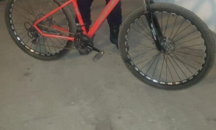 Lo detienen infraganti