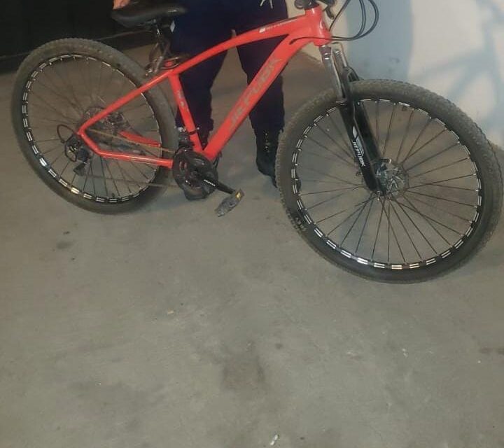 Lo detienen infraganti