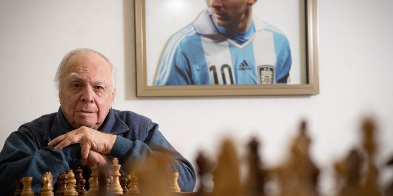 La gloriosa historia de una leyenda viva del ajedrez mundial, con anécdotas imperdibles