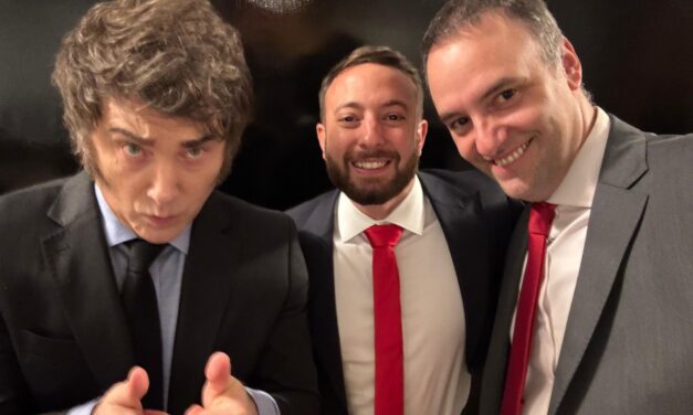 Agustín Laje negó haber cobrado 50 mil dólares por el video del Día de la Memoria y Milei salió a respaldarlo