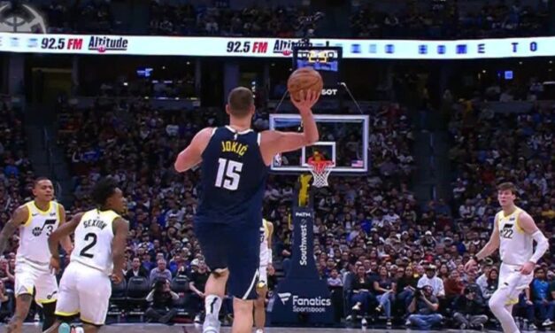 Nikola Jokic, una leyenda activa: conquistó a la NBA con un triple de fantasía y rompió un récord histórico