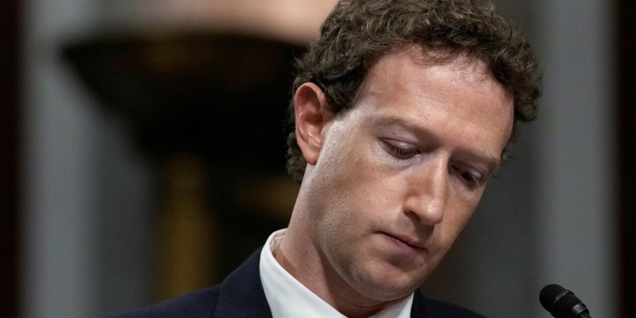 Las polémicas revelaciones del «libro prohibido» por Mark Zuckerberg