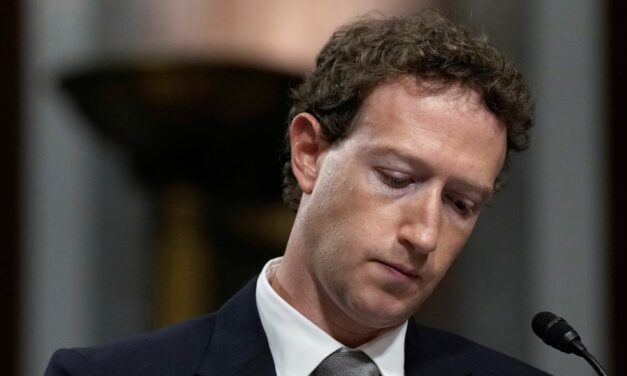 Las polémicas revelaciones del «libro prohibido» por Mark Zuckerberg