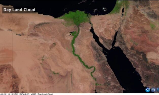 El CURIOSO motivo por el que el rio NILO se ve ILUMINADO por la noche desde el cielo