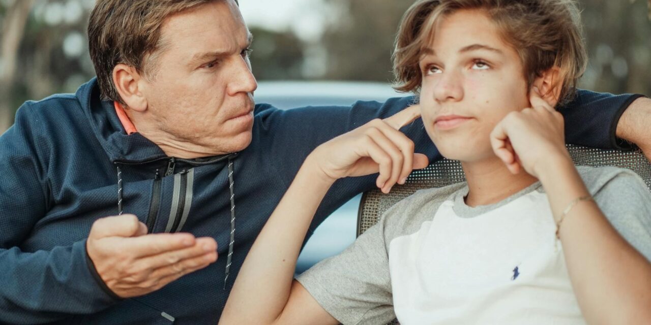 Cómo ayudar a los adolescentes ansiosos a sentirse seguros y tranquilos: consejos prácticos para padres