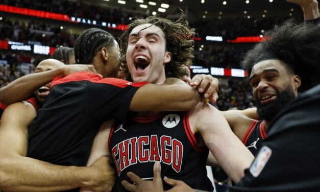 Final de película en la NBA: Bulls venció a Lakers con épicos 12.6 segundos y triple sobre la chicharra