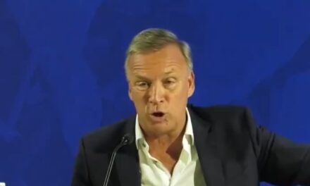 El eufórico festejo de Andrés Fassi, el presidente de Talleres vetado tras el escándalo con Merlos e intentar suspender las elecciones en la AFA