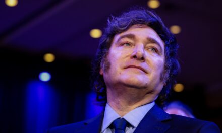 Javier Milei atacó a cinco periodistas por el Día de la Memoria