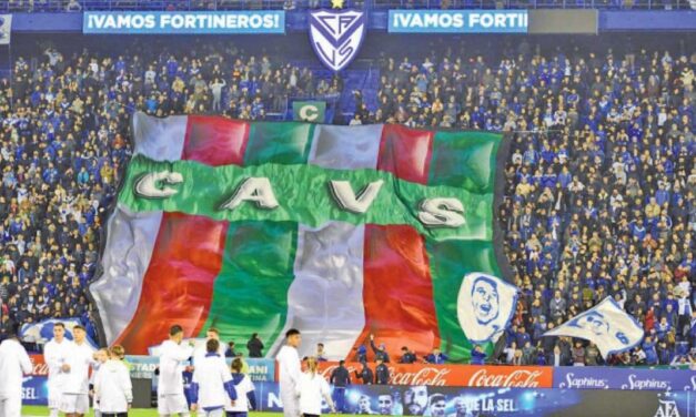 Admisión para 16 barras bravas de Vélez