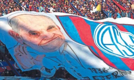 Ni con Francisco en el cielo: San Lorenzo cayó ante Central y exacerbó la bronca de sus hinchas