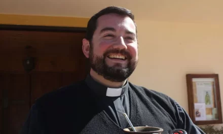 La comunidad católica de San Juan lamenta el fallecimiento del Papa Francisco