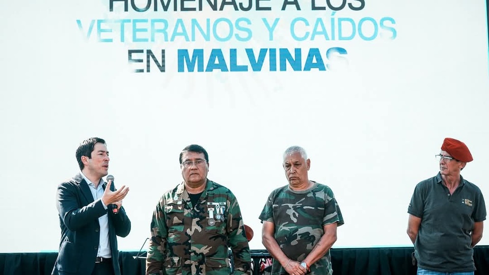 Malvinas Argentinas rindió homenaje a los héroes de la Gesta de Malvinas en su 43° aniversario