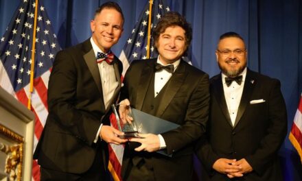 Milei anunció que readecuará la legislación argentina para cumplir con los aranceles impuestos por Trump