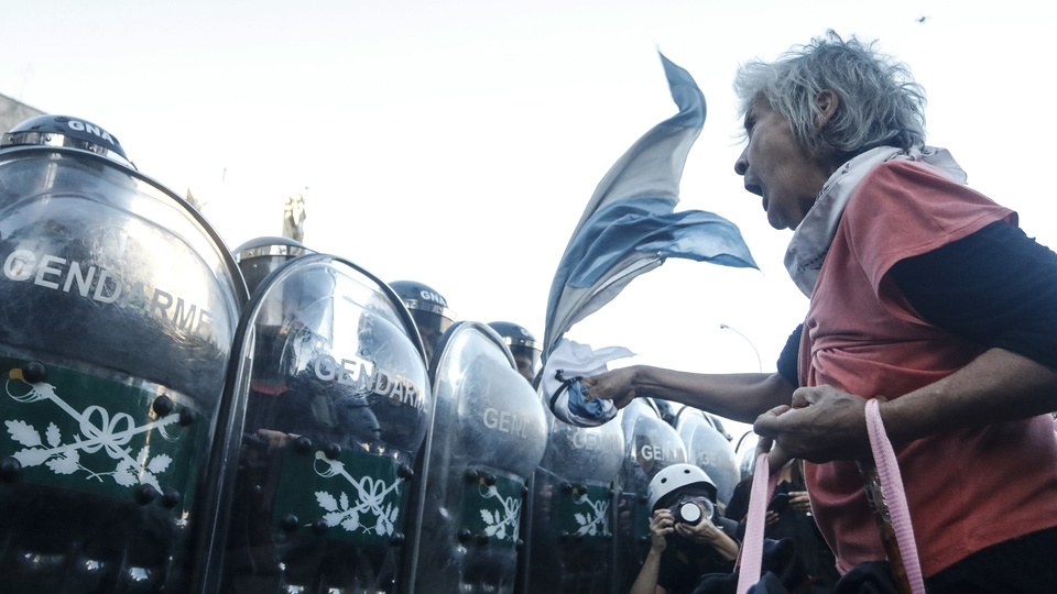 Marcha de jubilados: la Justicia porteña pone un límite a los operativos de Bullrich