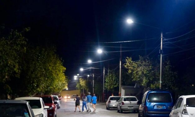 Chimbas suma nueva iluminación LED en calles clave y barrios concurridos