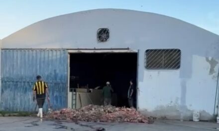 Vecinos del barrio UPCN Capital denuncian olores nauseabundos en una planta cercana