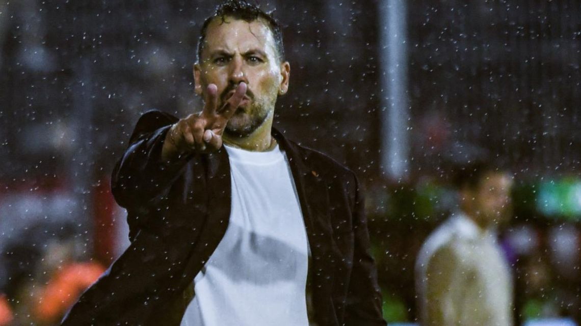 El palito que le tiró el Ogro Fabbiani a Fernando Gago: «Cuando se meten con mis jugadores y mi trabajo no me gusta»