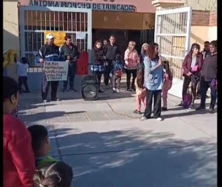 «No le tenemos miedo a una sanción, le tenemos miedo a que maten a alguien»: El desesperado reclamo de una docente en La Bebida
