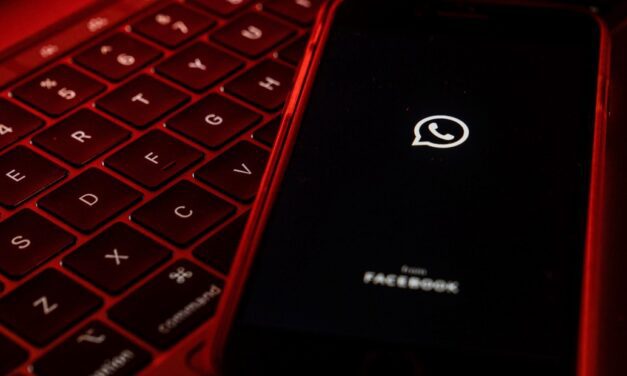 Cuatro usos muy comunes de WhatsApp que te pueden meter en problemas legales