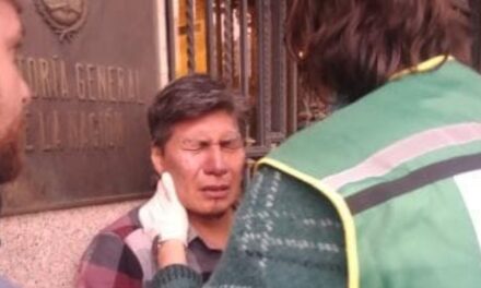 Gasearon en la cara al diputado de izquierda Alejandro Vilca