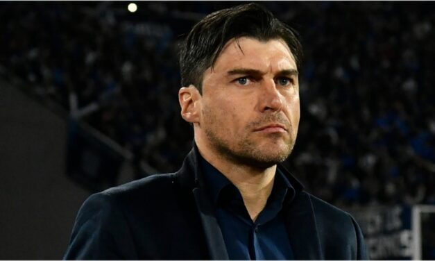 Sorpresa en Talleres: El «Cacique» Medina abandonó su cargo como director técnico