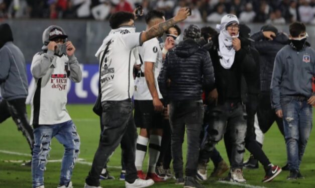Conmoción y llamado a la acción: La Asociación del fútbol chileno y la CONMEBOL se expresaron tras el fallecimiento de los dos hinchas