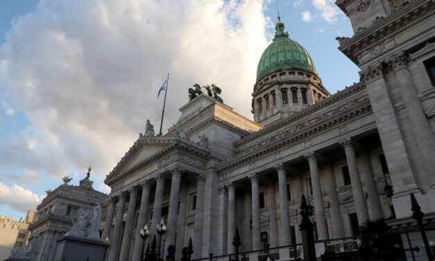 Se suspende la actividad esta semana y habrá sesión especial en su honor